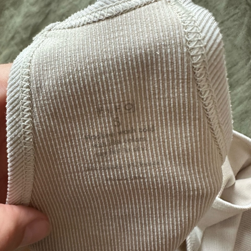 Fleo Cream Ribbed Racerback Crop Tank - Picture 3 of 3